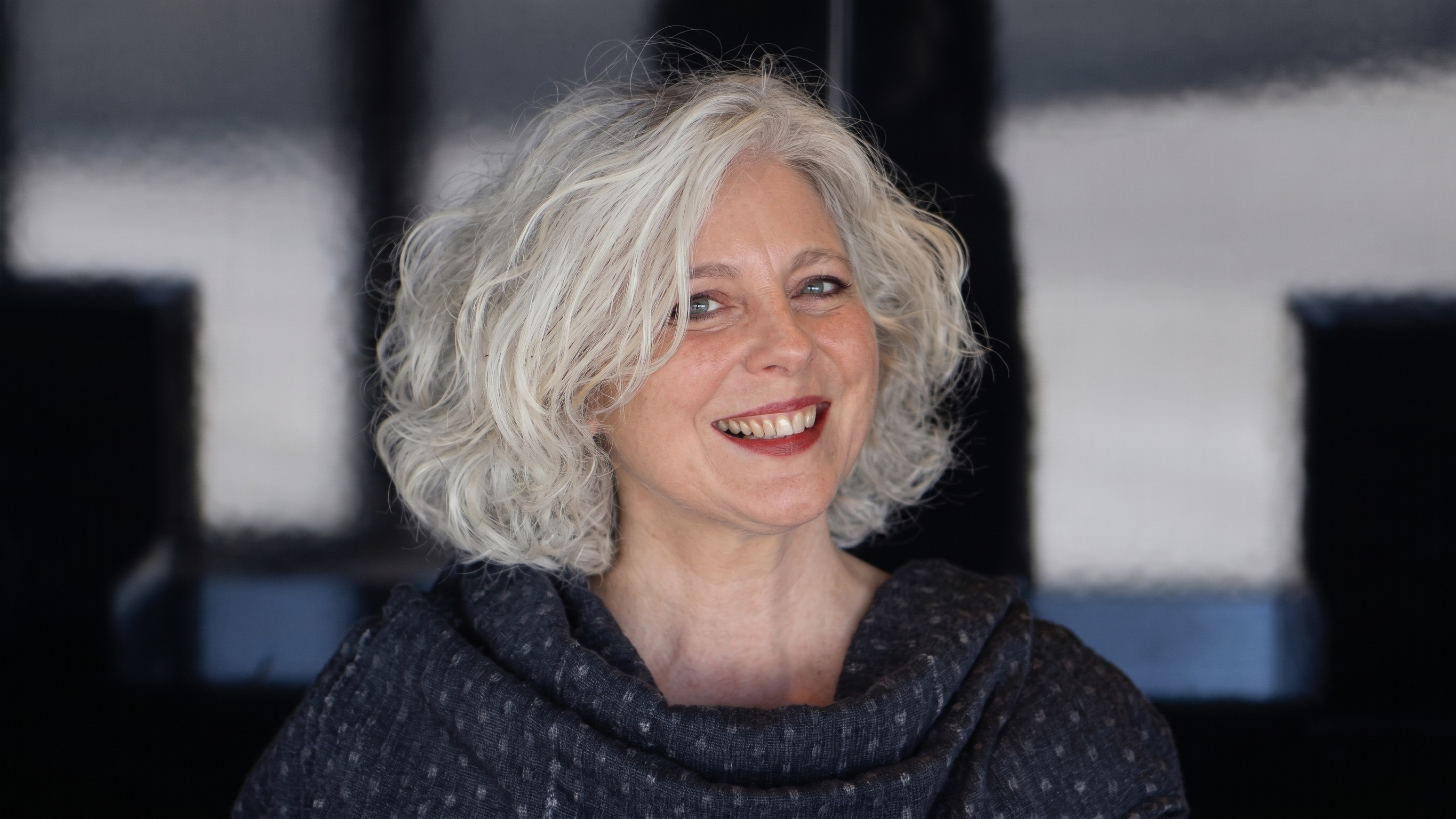 Portrait de Sophie Daneman, Mise en scène et chant
